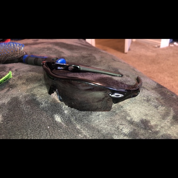 Oakley Sunglasses - Picture 1 of 5